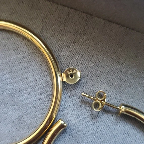 Mejuri Vermeil Tube Hoops - Picture 5 of 8